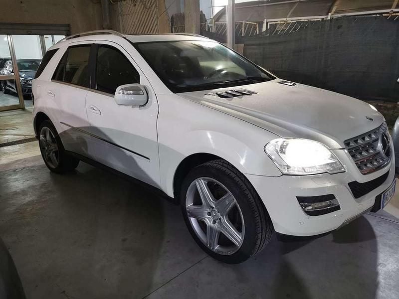 Usata 2009 Mercedes ML350 SUV | 8700 € (Ottimo prezzo) - Immagine 1/4
