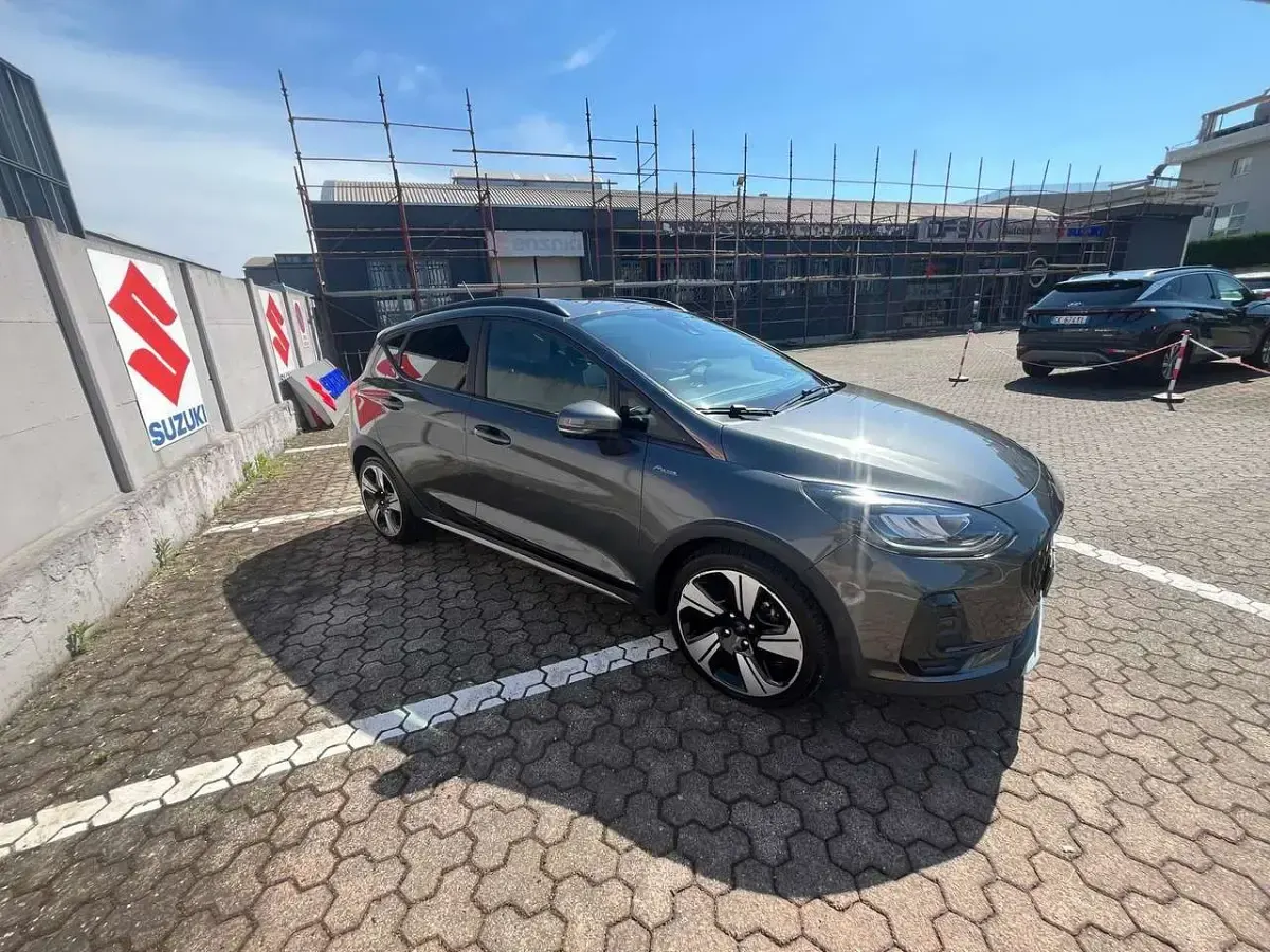 Usata Ford Fiesta Active 125 CV (91 kW) 2023 Grigio Utilitaria