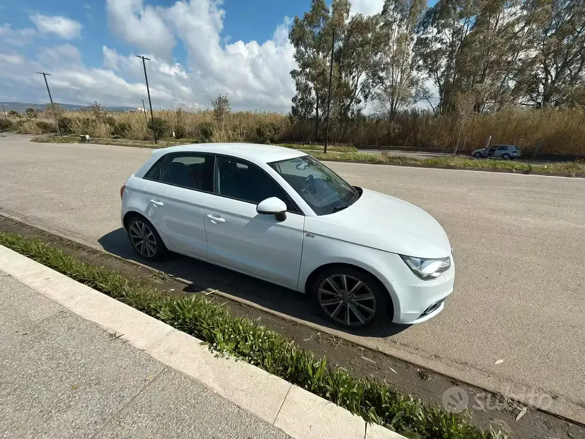 Usata Audi A1 Sportback 86 CV (63 kW) 2013 Bianco Utilitaria