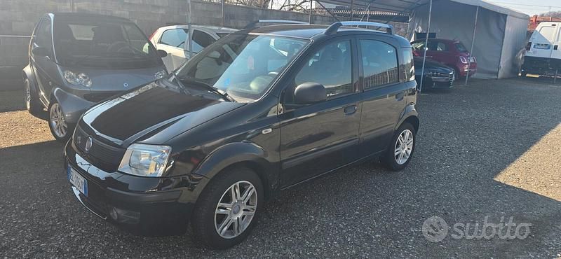 Usata Fiat Panda Dynamic 69 CV (50 kW) 2011 Nero Utilitaria