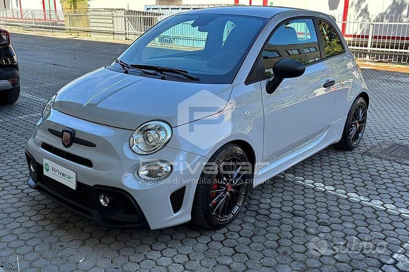 Usata Abarth 695 180 CV (132 kW) 2023 Grigio Utilitaria