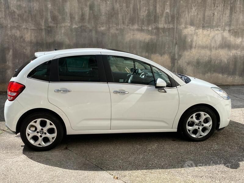 Używany Citroën C3 Exclusive 95 KM (69 kW) 2011 Biały Hatchback