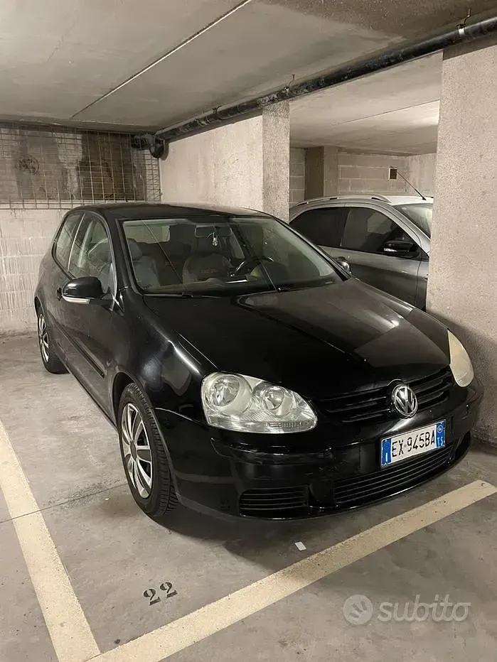 Usata VW Golf V Goal 102 CV (75 kW) 2006 Nero Utilitaria