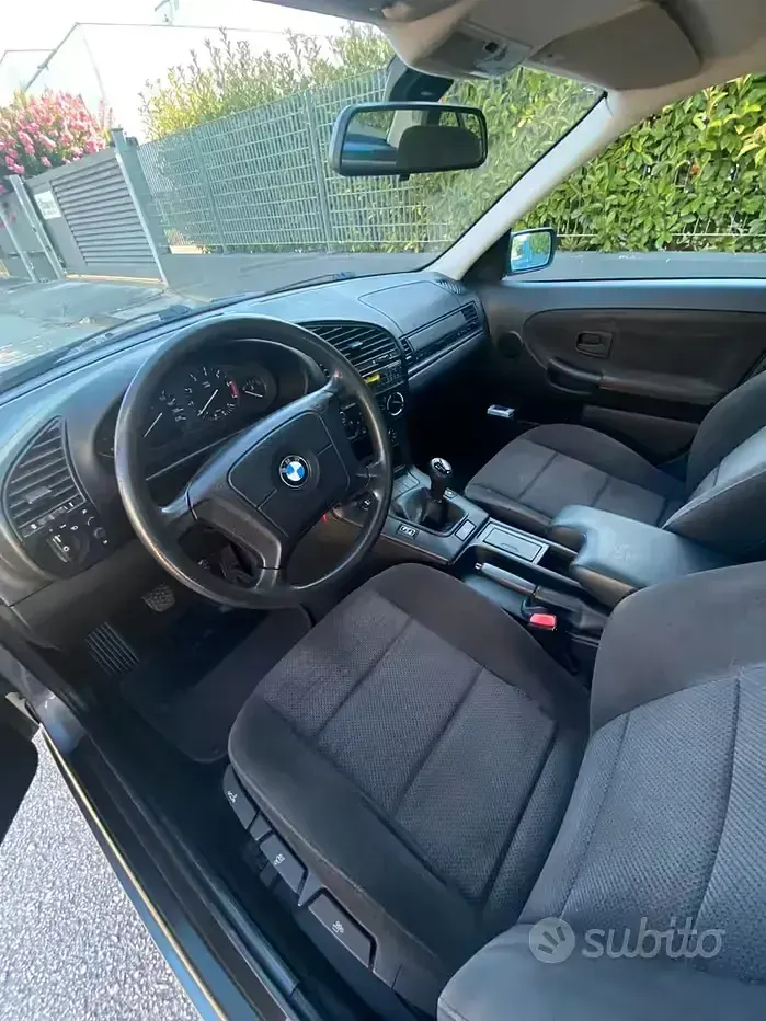 Usata BMW 318 Efficient Dynamics 115 CV (84 kW) 1995 Grigio Berlina