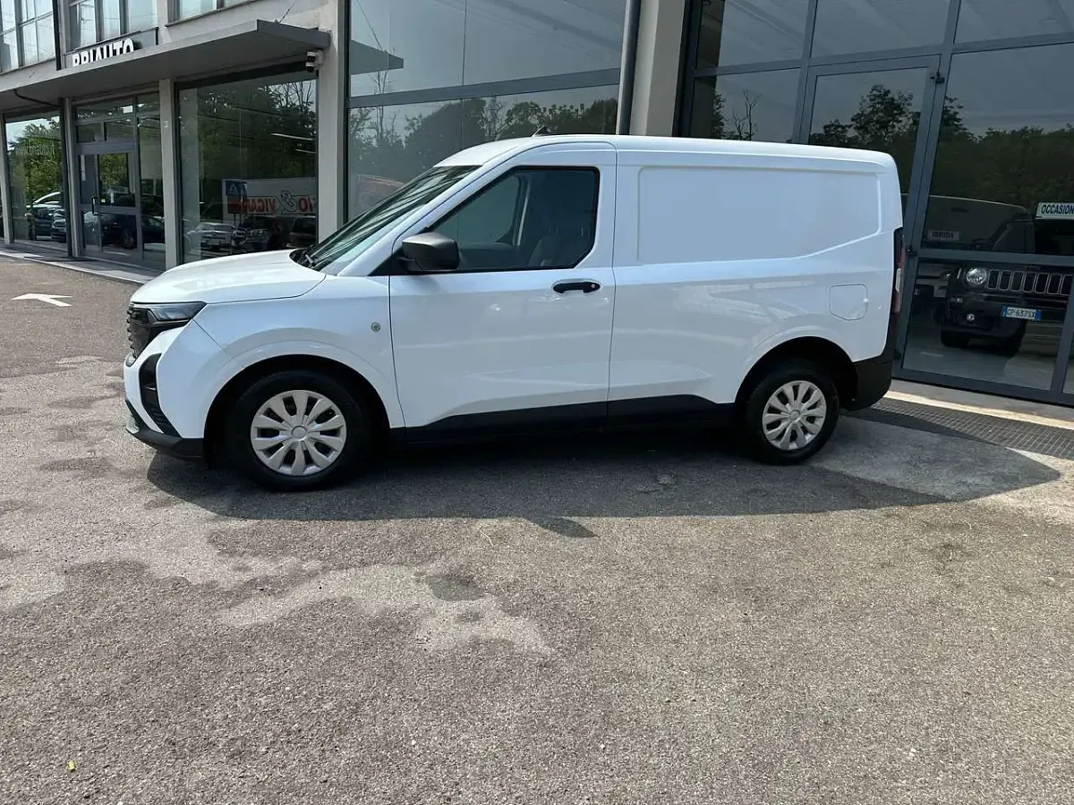 Usata Ford Transit Courier Trend 99 CV (72 kW) 2024 Frozen white Furgone