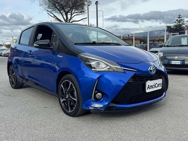 Usata Toyota Yaris Hybrid Edition 101 CV (74 kW) 2018 Blu/azzurro Utilitaria