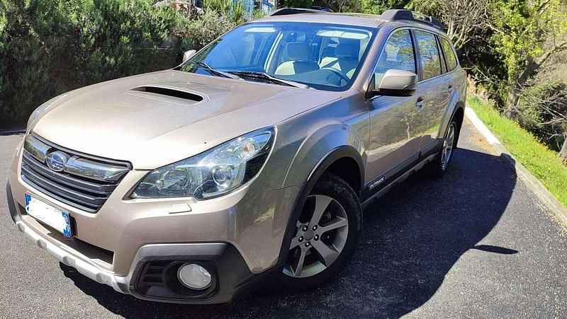 Usata Subaru Outback 169 CV (124 kW) 2014 Bronzo Station wagon