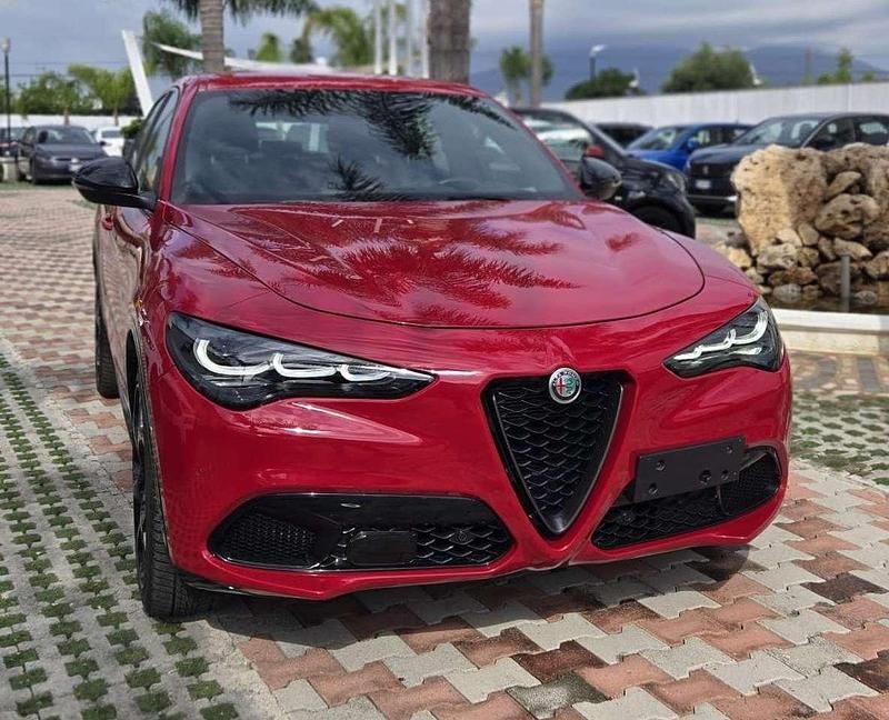Rosso Usata 2023 Alfa Romeo Stelvio Veloce SUV | 33.490 € (Buon prezzo) - Immagine 1/4