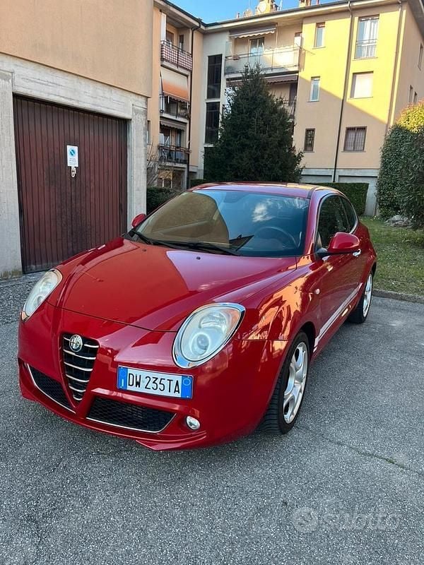 Rosso Usata 2009 Alfa Romeo MiTo Distinctive Utilitaria | 5500 € (Buon prezzo) - Immagine 1/4