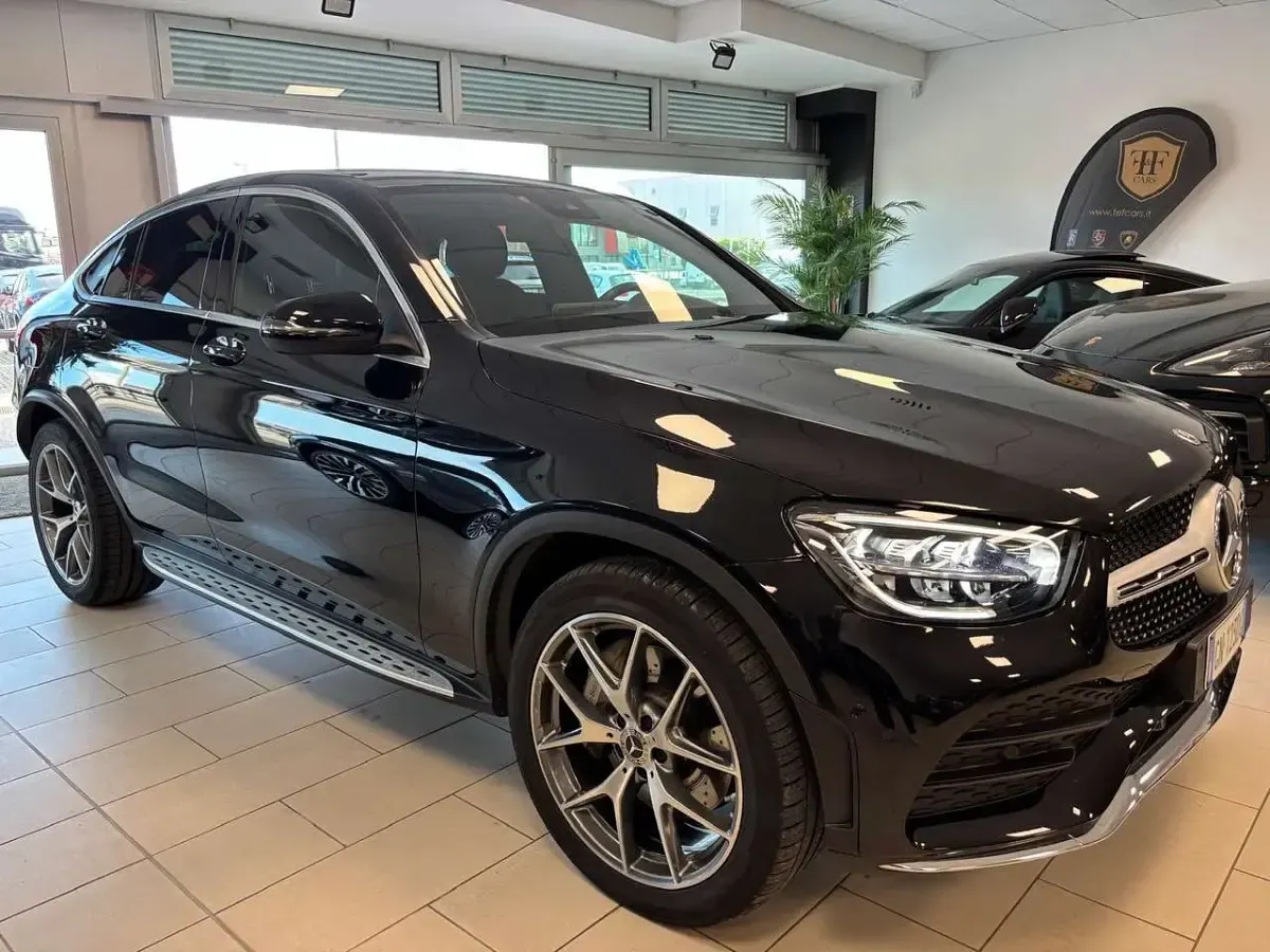 Usata Mercedes GLC300 Premium 194 CV (142 kW) 2023 Nero SUV
