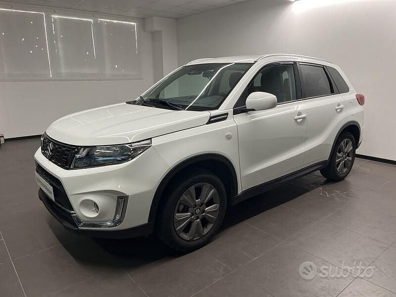 Usata 2023 Suzuki Vitara SUV | 19.800 € (Buon prezzo) - Immagine 1/4