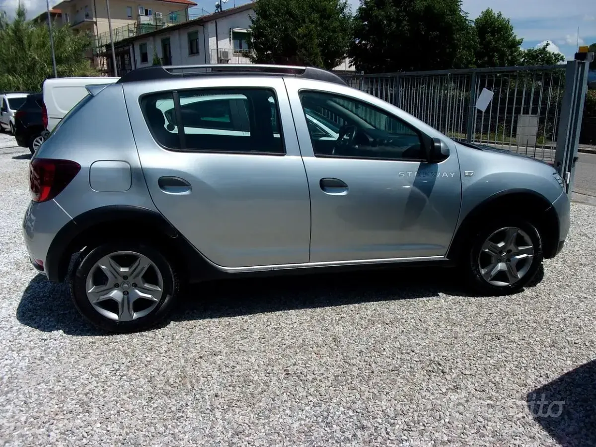 Usata Dacia Sandero Stepway 95 CV (69 kW) 2020 Grigio Berlina