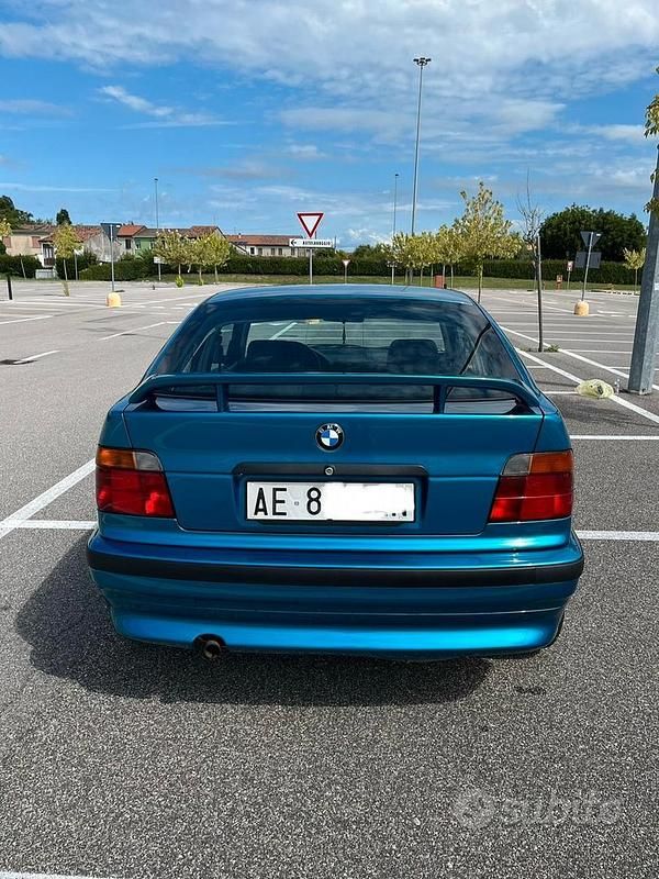 Usata BMW 316 102 CV (75 kW) 1995 Blu Berlina