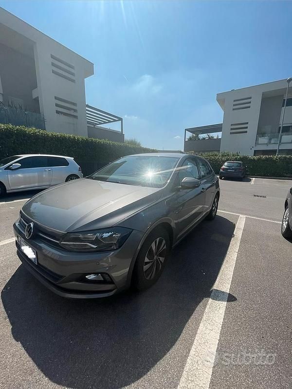 Usata VW Polo 65 CV (47 kW) 2019 Grigio Utilitaria