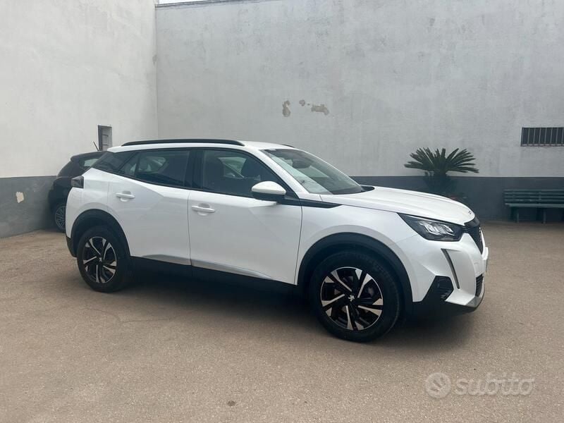 Usata Peugeot 2008 Allure 131 CV (96 kW) 2020 Bianco SUV