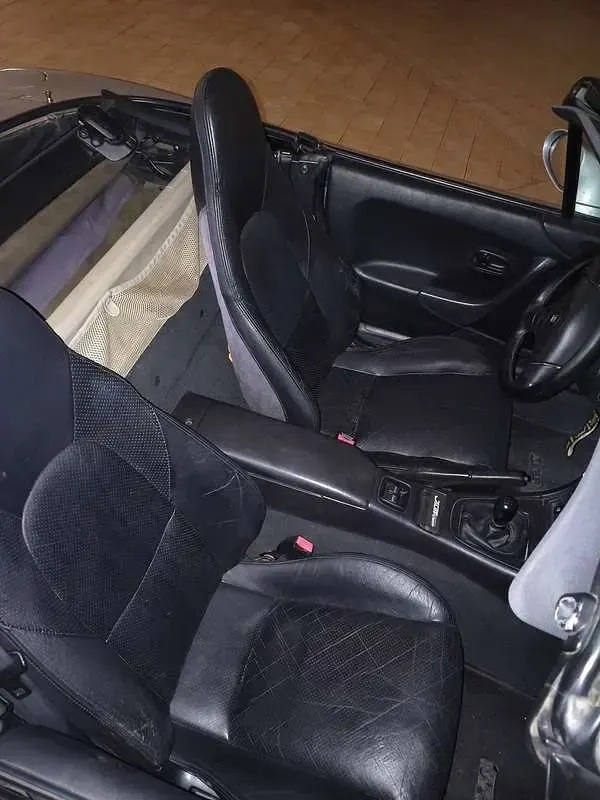 Usata Mazda MX5 110 CV (80 kW) 2000 Cabrio