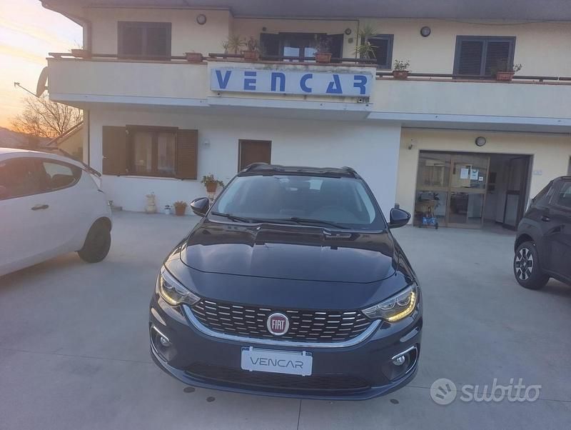 Usata Fiat Tipo Lounge 120 CV (88 kW) 2018 Blu Station wagon