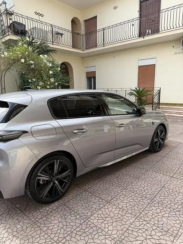 Usata Peugeot 308 GT 131 CV (96 kW) 2023 Berlina