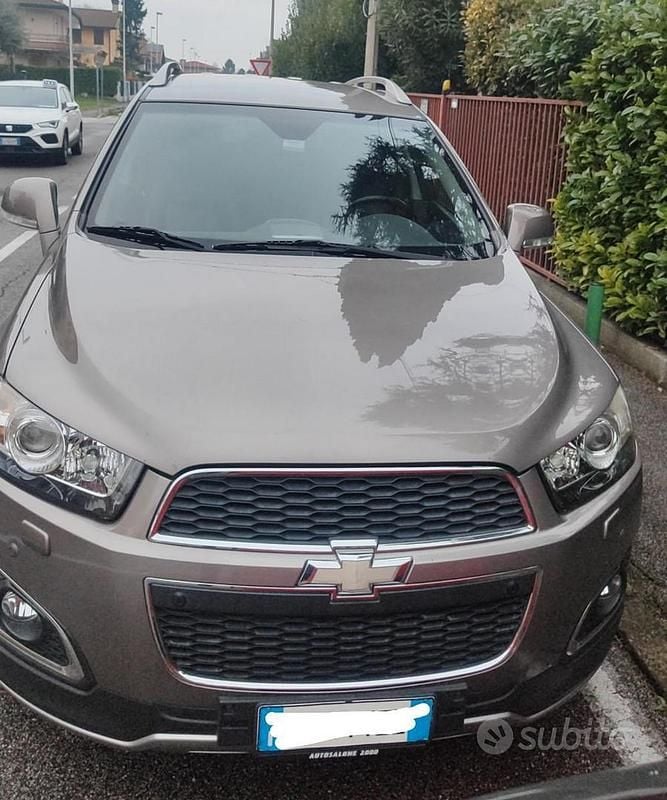 Usata Chevrolet Captiva LTZ 184 CV (135 kW) 2014 Grigio SUV