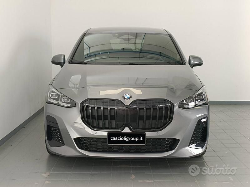 Usata BMW 218 Performance 150 CV (110 kW) 2023 Grigio Station wagon