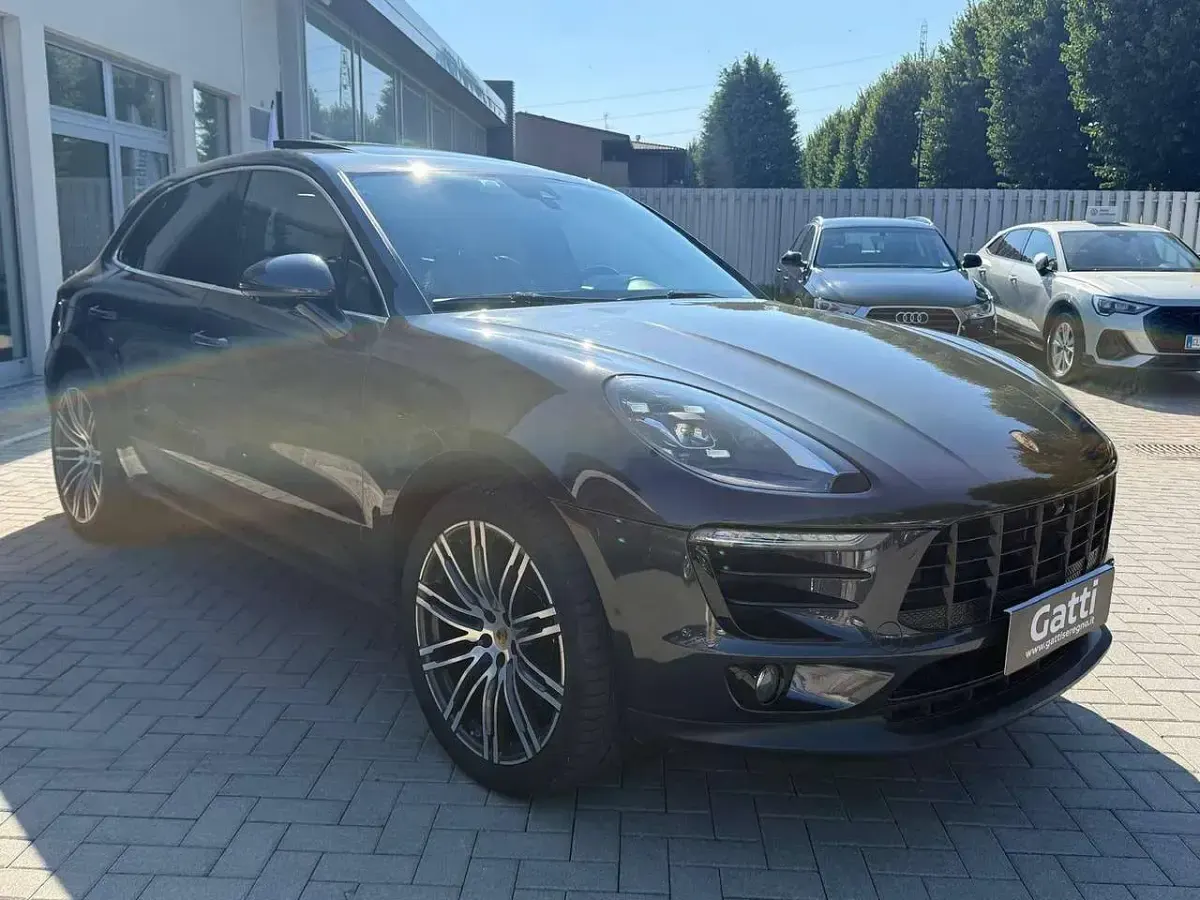 Usata Porsche Macan 252 CV (185 kW) 2018 Grigio SUV
