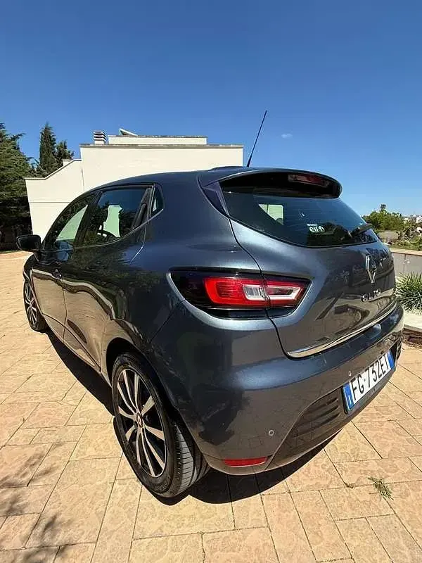 Usata Renault Clio IV Intens 90 CV (66 kW) 2016 Blu/azzurro Berlina