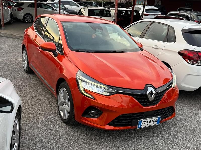 Usata Renault Clio IV Intens 86 CV (63 kW) 2019 Arancione Berlina