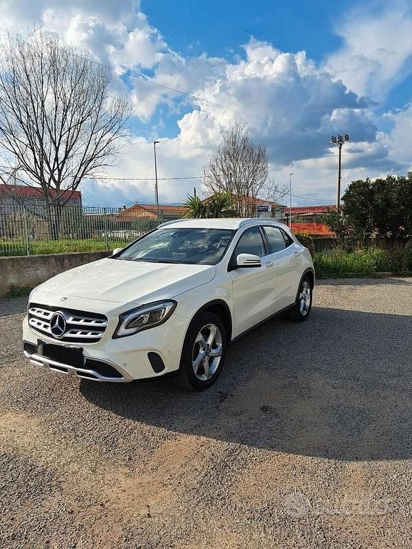 Usata Mercedes GLA180 2017 Bianco SUV