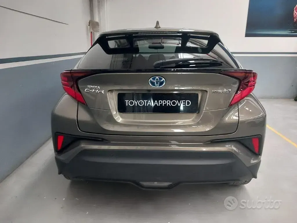 Usata Toyota C-HR Trend 122 CV (89 kW) 2022 Grigio SUV