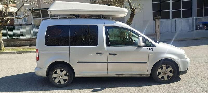 Begagnad VW Caddy 122 HK (89 kW) 2006 Silver Minibuss