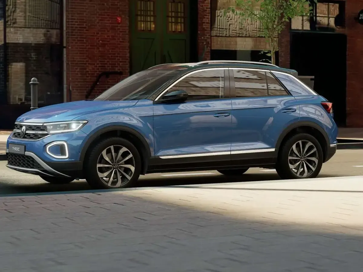 Nuova VW T-Roc Style 150 CV (110 kW) 2025 Ravenna blue metallizzato nero SUV