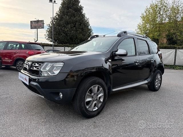 Usata Dacia Duster 110 CV (80 kW) 2018 Grigio SUV