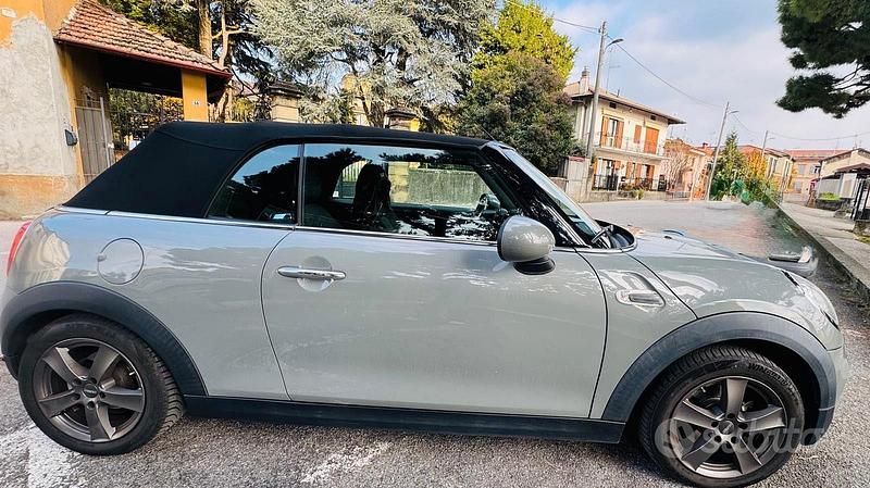 Grigio Usata 2017 Mini One Cabriolet Cabrio | 15.500 € (Buon prezzo) - Immagine 1/4