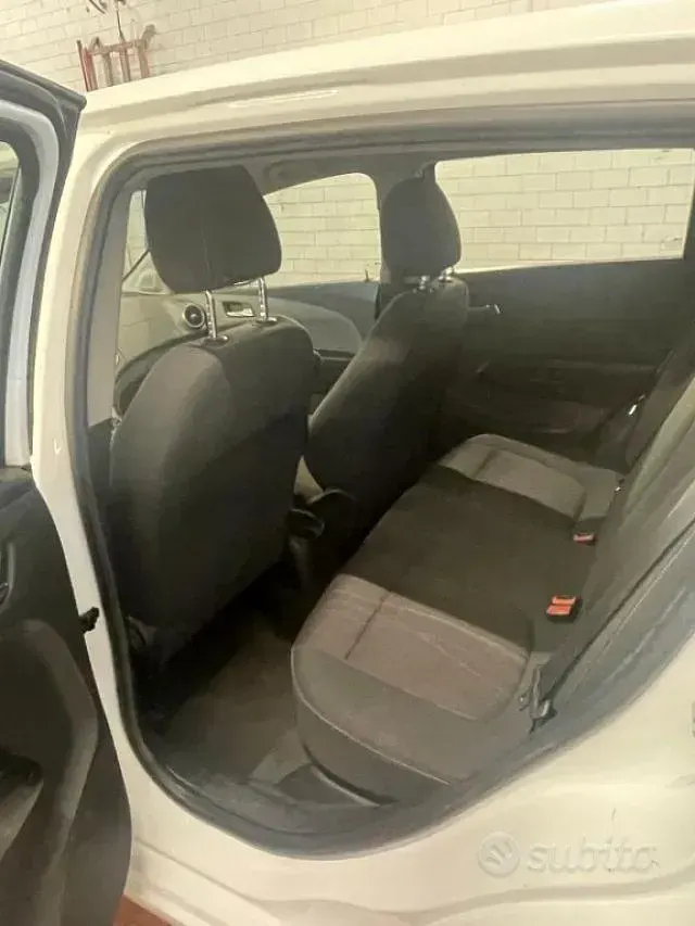 Usata Chevrolet Aveo LTZ 86 CV (63 kW) 2012 Bianco Berlina