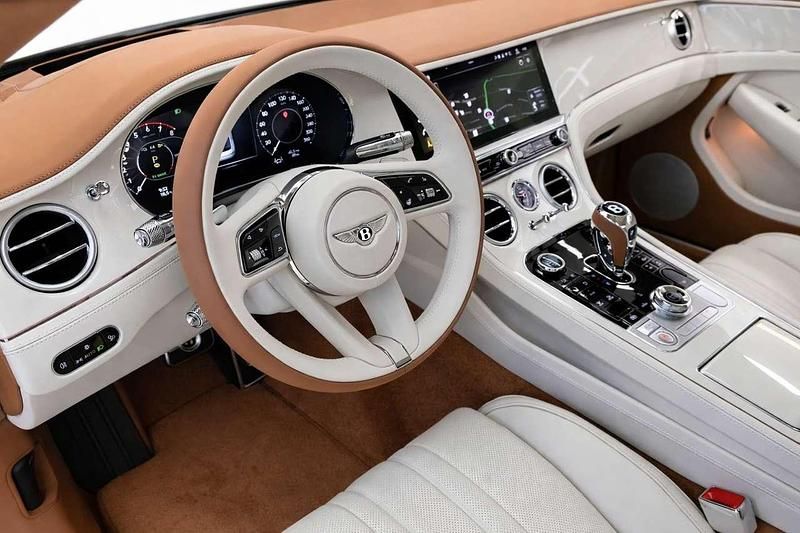 Nuova Bentley Continental 680 CV (500 kW) 2026 Bianco Coupé