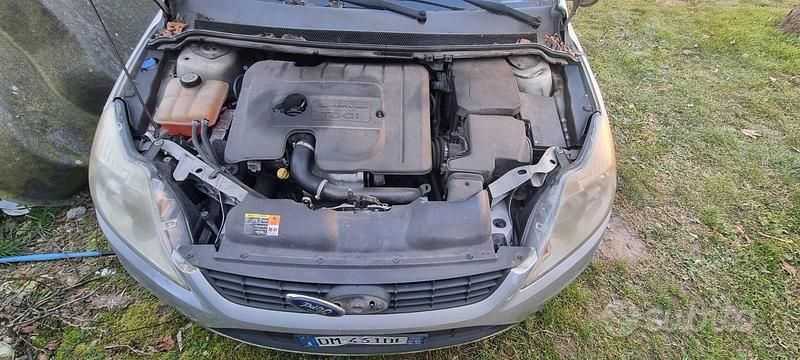 Usata Ford Focus 116 CV (85 kW) 2008 Grigio Station wagon