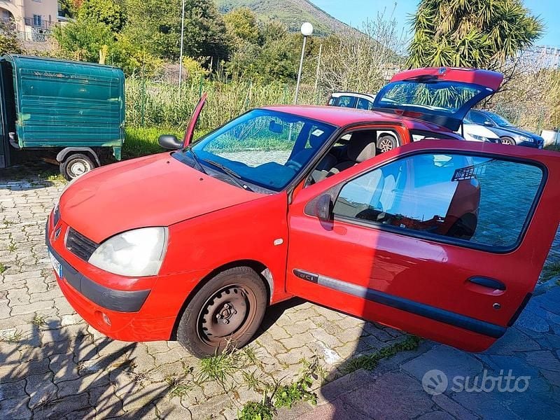 Usata Renault Clio II 2005 Rosso Berlina