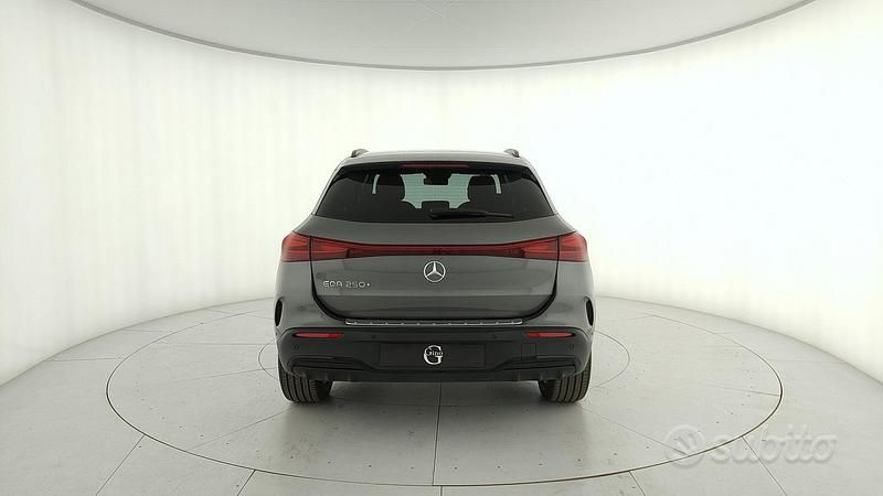 Nuova Mercedes EQA250+ 94 kW (129 CV) 2025 Grigio SUV