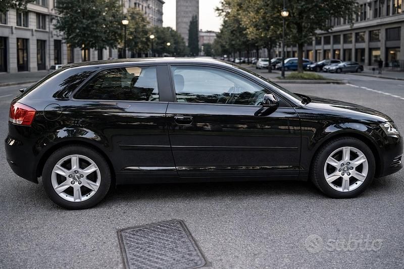 Usata Audi A3 Attraction 102 CV (75 kW) 2015 Nero Berlina
