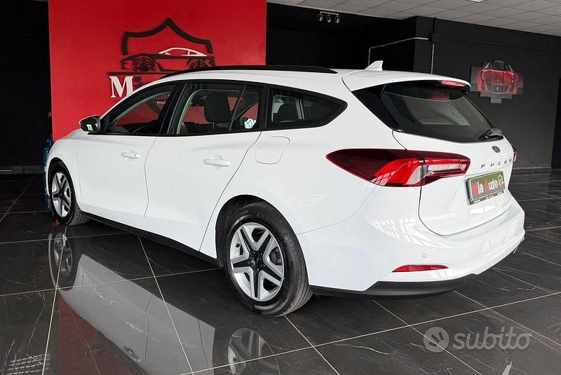 Usata Ford Focus ST-Line 120 CV (88 kW) 2022 Bianco Station wagon