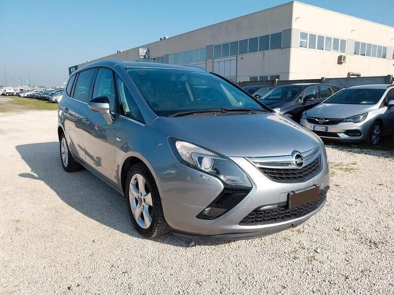 Usata Opel Zafira Tourer Cosmo 149 CV (109 kW) 2013 Grigio Monovolume