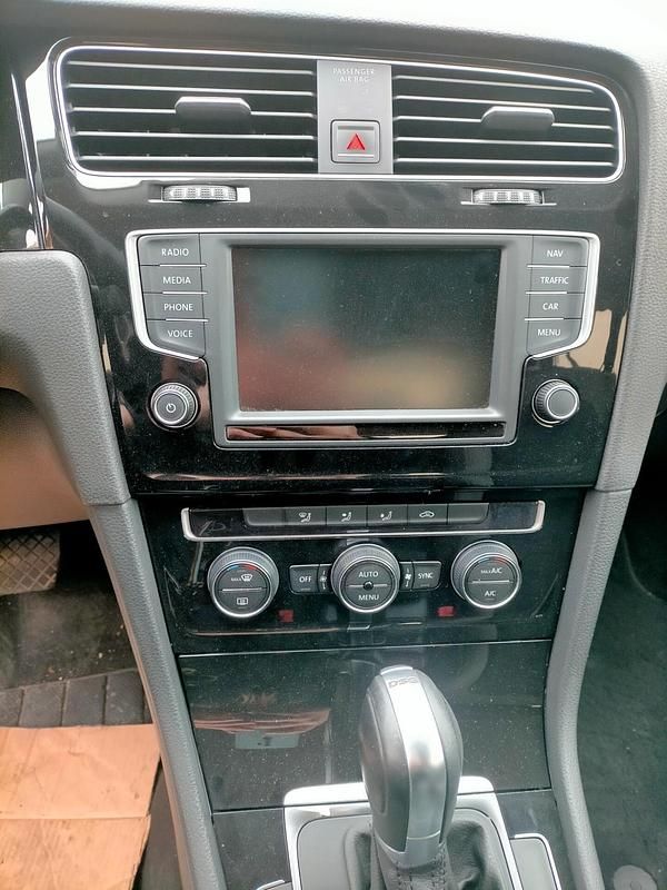 Usata VW Golf VII Highline 110 CV (80 kW) 2016 Argento Berlina