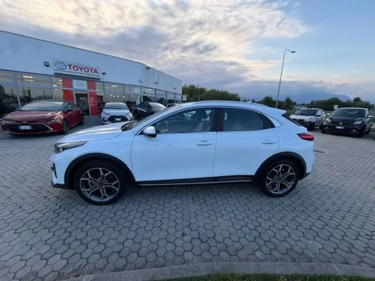 Usata Kia XCeed Style 140 CV (102 kW) 2019 Bianco SUV