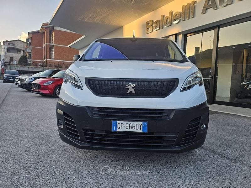 Usata Peugeot Expert 144 CV (105 kW) 2023 Bianco pastello Furgone