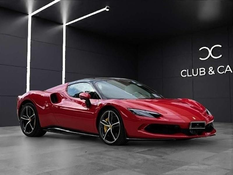 Usata Ferrari 296 829 CV (609 kW) 2023 Rosso Cabrio