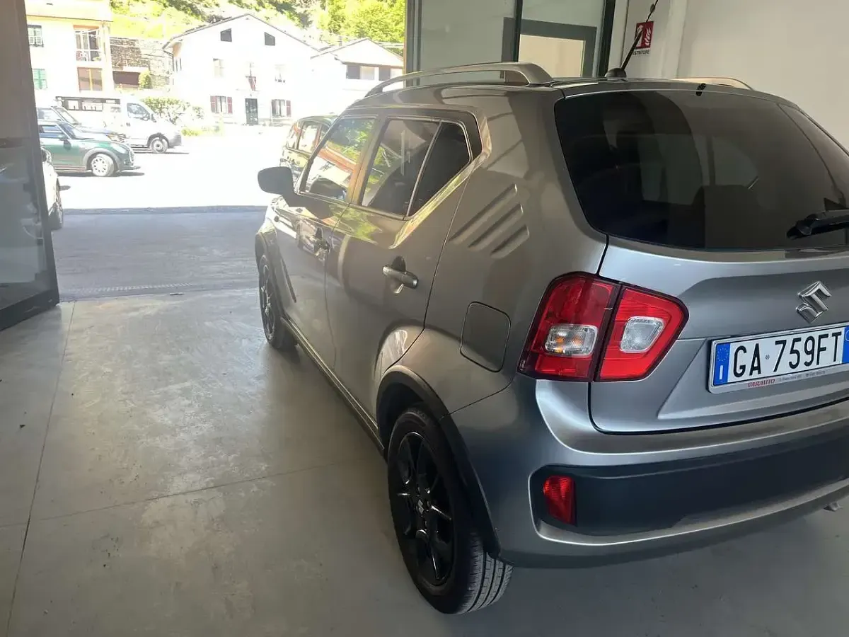 Usata Suzuki Ignis 90 CV (66 kW) 2020 Grigio SUV