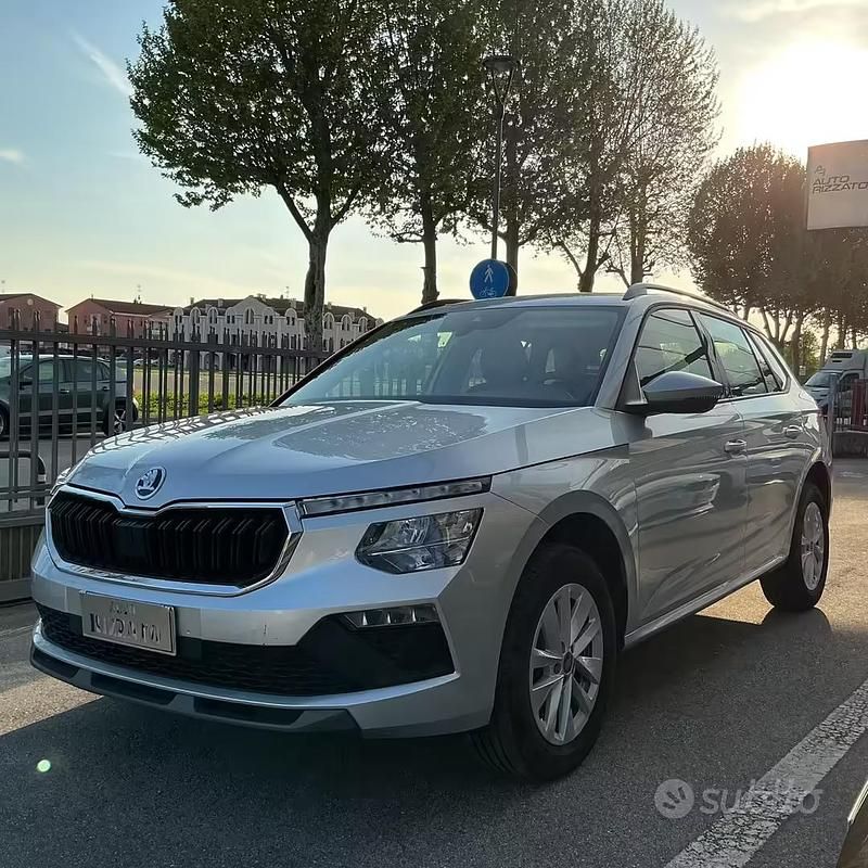 Usata Skoda Kamiq Selection 95 CV (69 kW) 2025 Grigio SUV