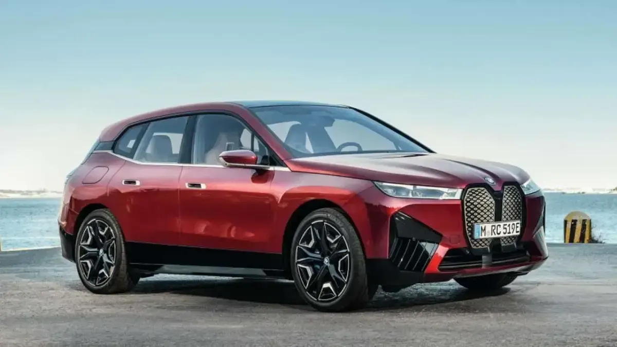Nuova BMW iX M Sport 189 kW (258 CV) 2025 Argento SUV