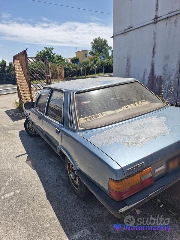 Usata Ford Taunus 63 CV (46 kW) 1984 Blu Berlina