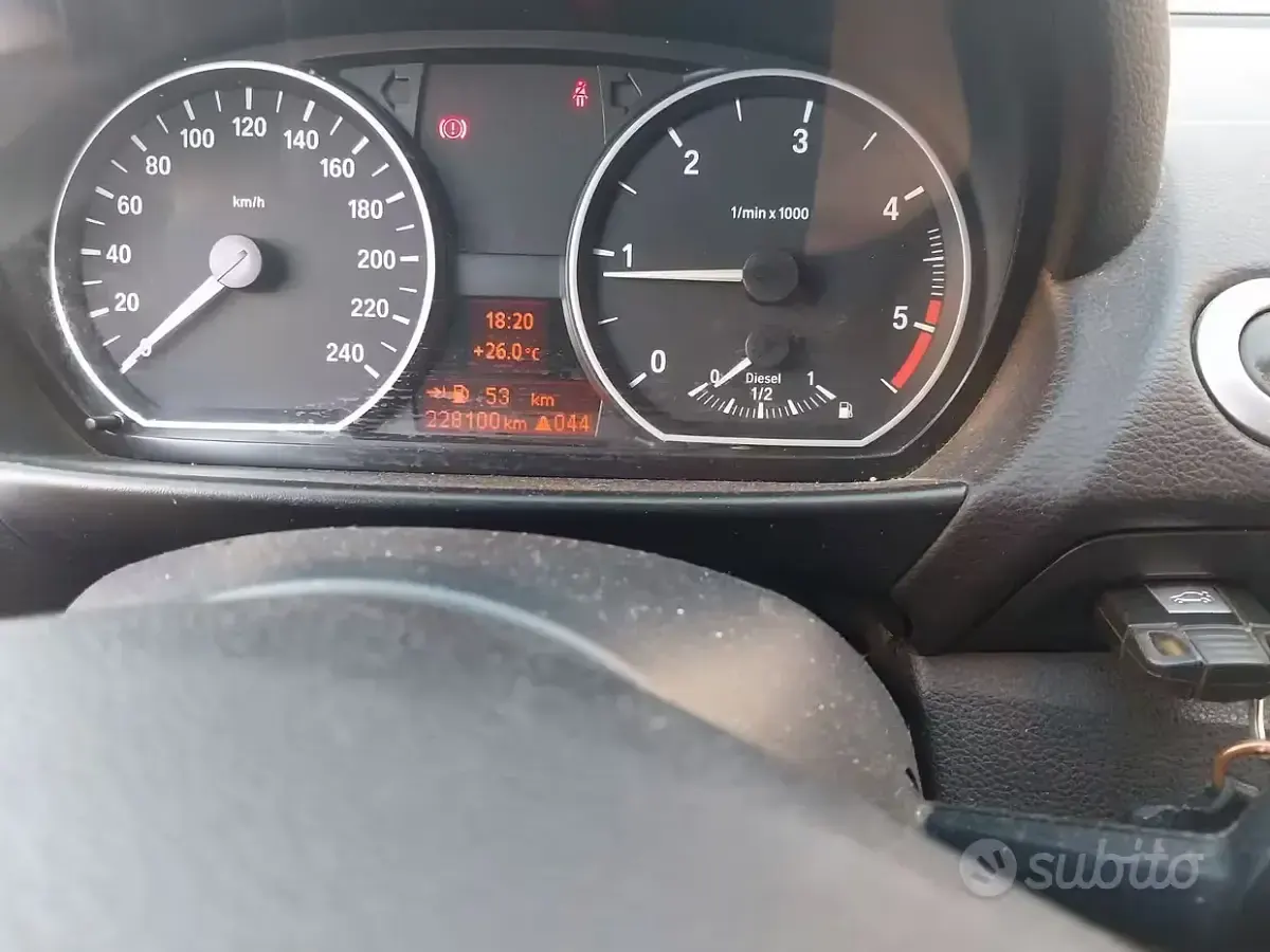 Usata BMW 116 116 CV (85 kW) 2011 Bianco Utilitaria